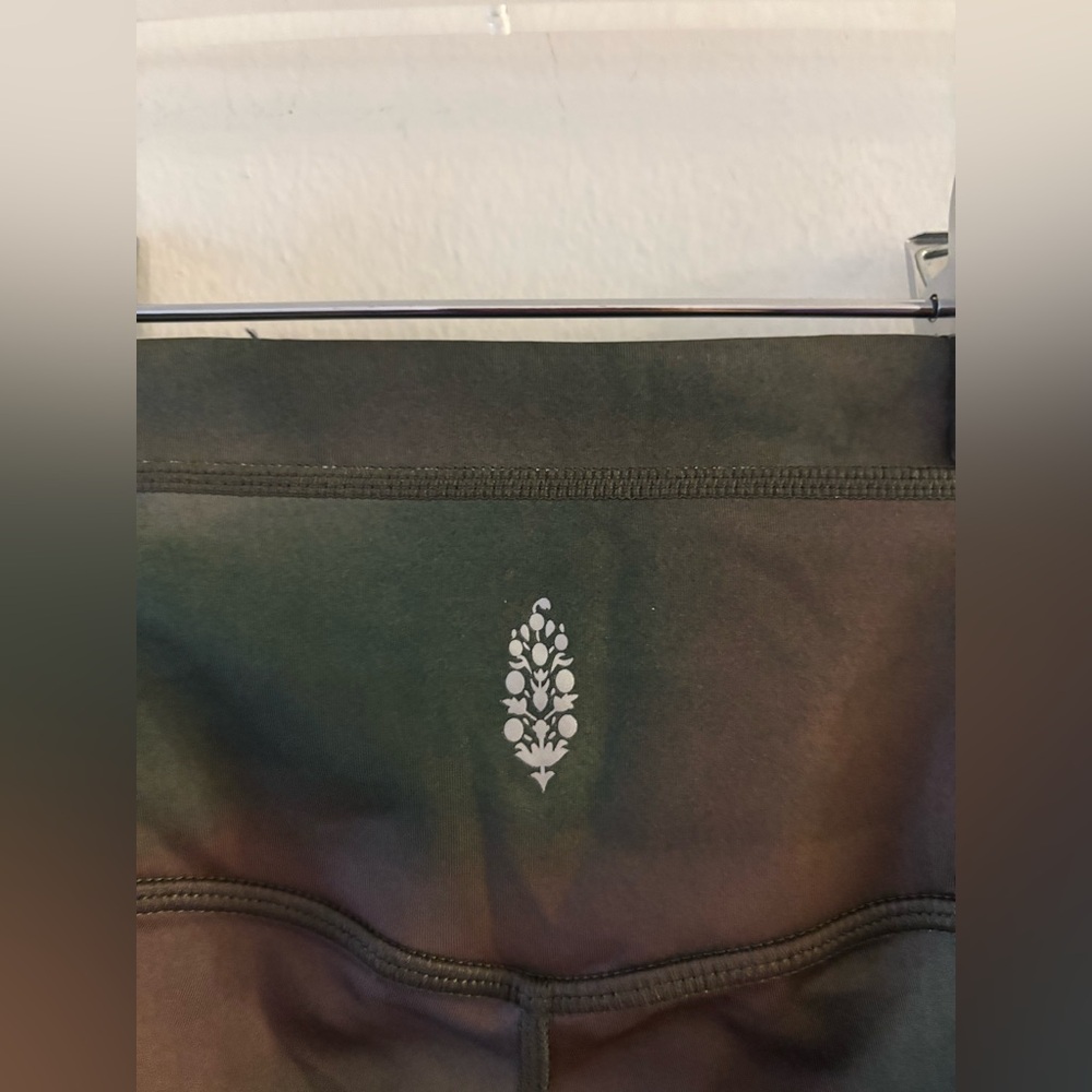 FP Movement by Free People Camouflage Leggings Size XS - Picture 4 of 5